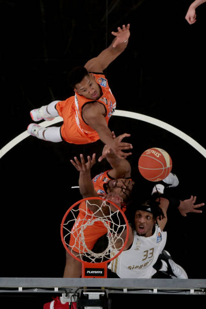 是赛场上的 是赛场上的